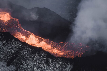 Aerial view of the Holuhraun lava field in Iceland 2014/2015