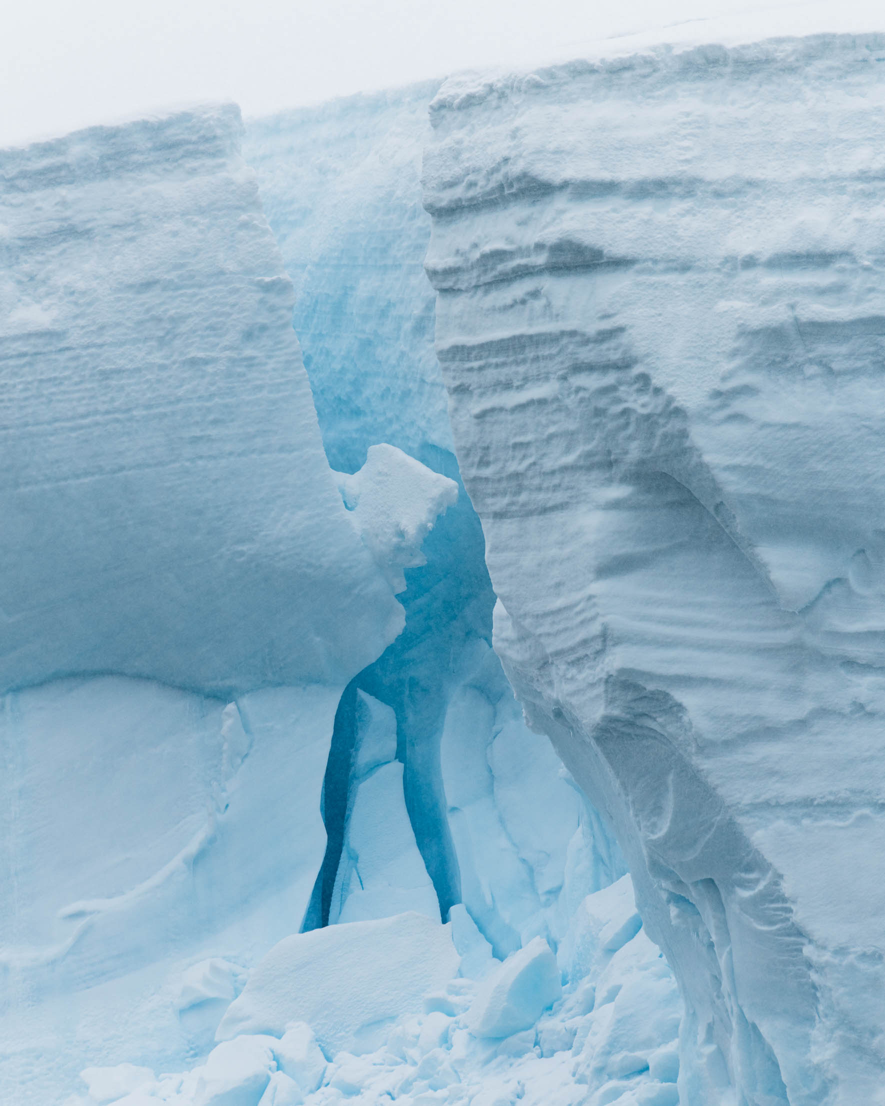 Cracks inside a glacier of Antarctica