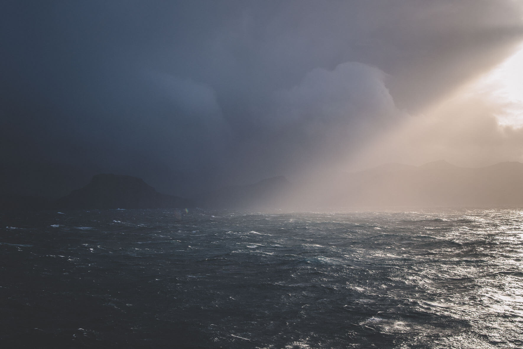 Landscape photography of the Faroe Islands by Jan Erik Waider based in Hamburg