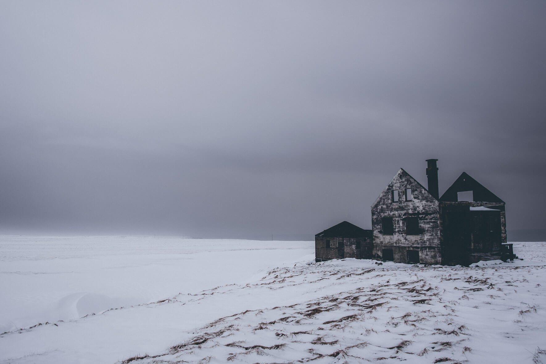 glimpses ghost town arctic norwegian isle