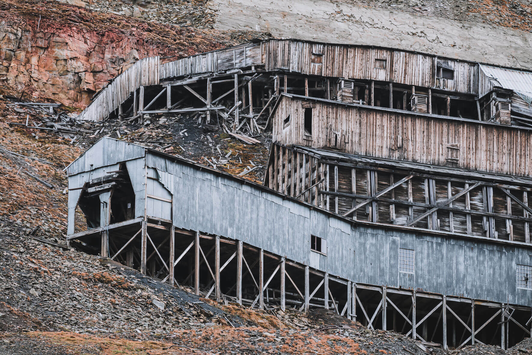 Abandoned coal mine #2 in Longyearbyen